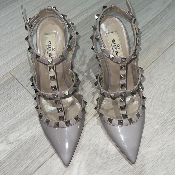 Authentic Valentino Rockstud caged heels - Picture 1 of 7